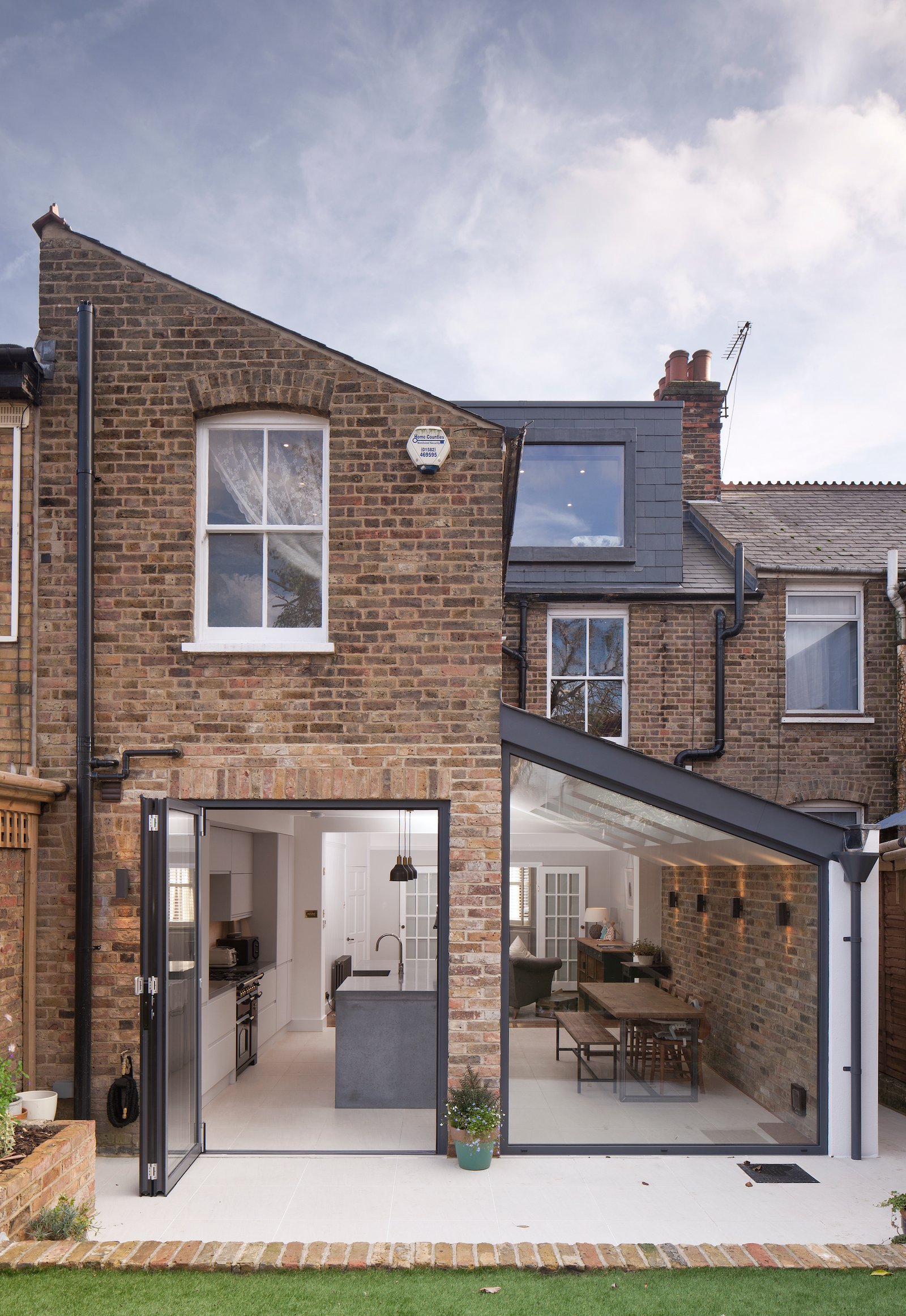 rear side return extension to terrace house