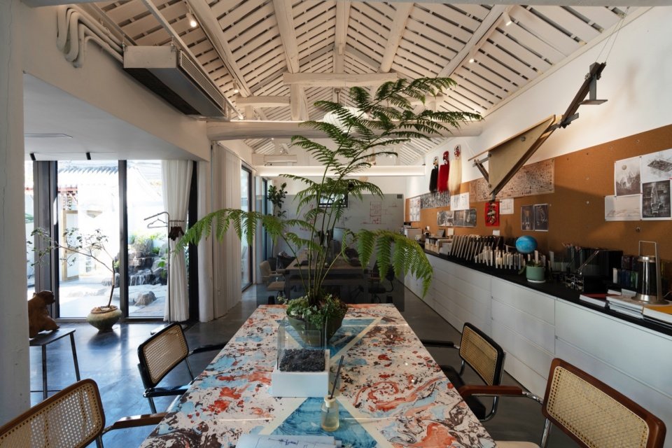 Shikong Courtyard House by AMAO DESIGN STUDIO
