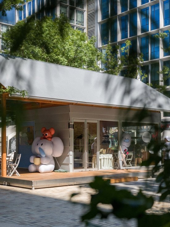 OoEli International Block Renewal Slow Flash Park Project by Kong Architects