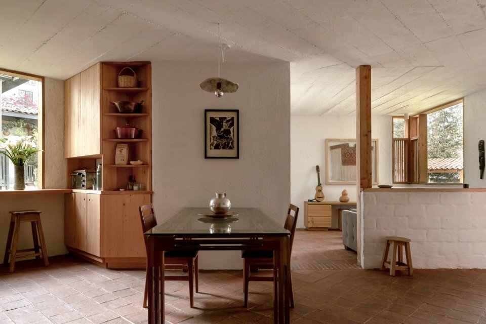 connected living and dining spaces, connected living and dining spaces