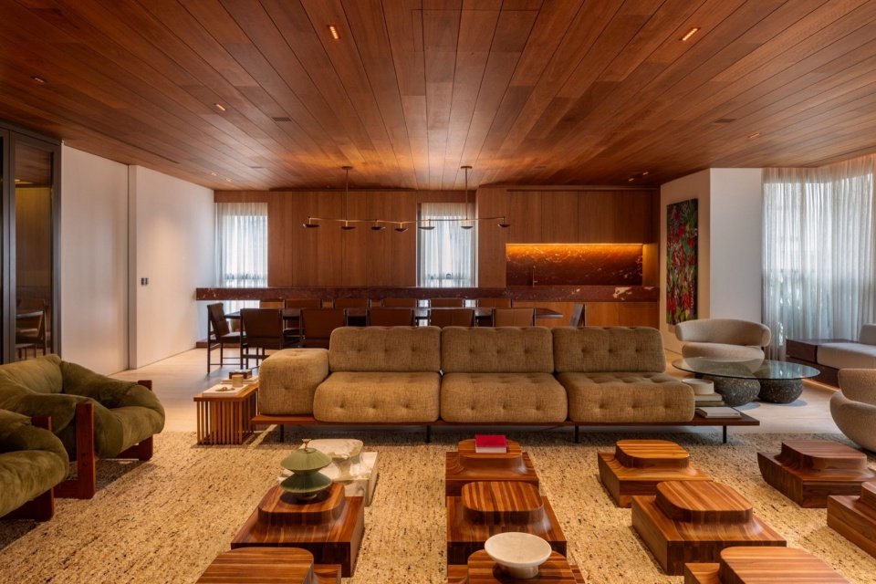 灯光下的客餐厅 / Living and dining rooms with lighting on