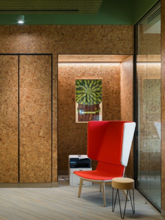 Warm-coloured lounge