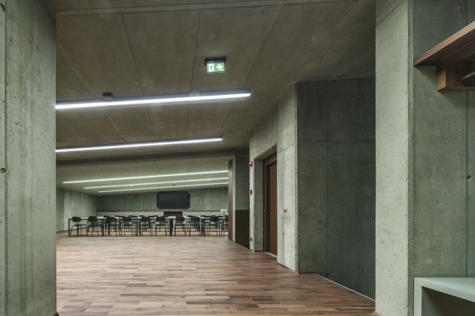 Interior leading to the training room/ Interior leading to the training room