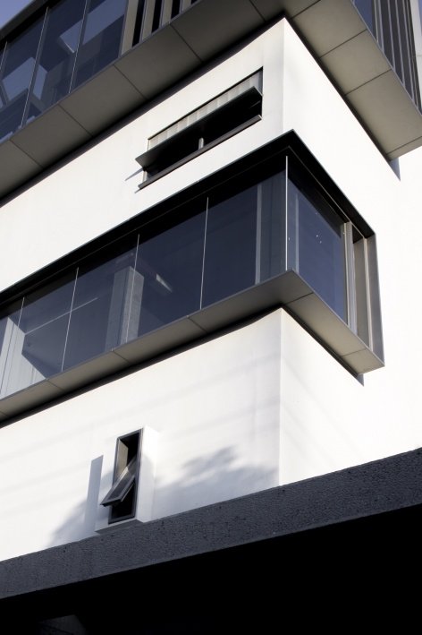 Top corner details