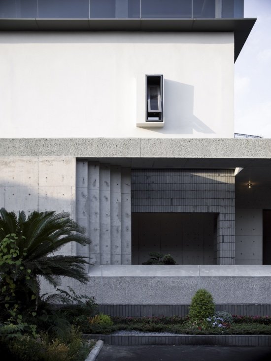 facade window opening