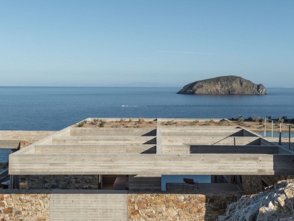 Sea views through the frame