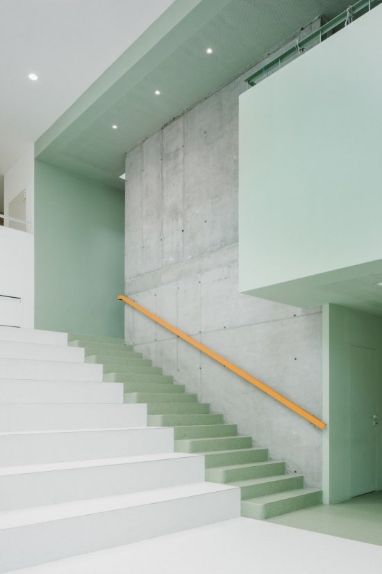 Staircase, Staircase