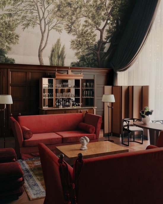 Wood paneling and furniture in the penthouse/Wood panelling and furniture in the penthouse