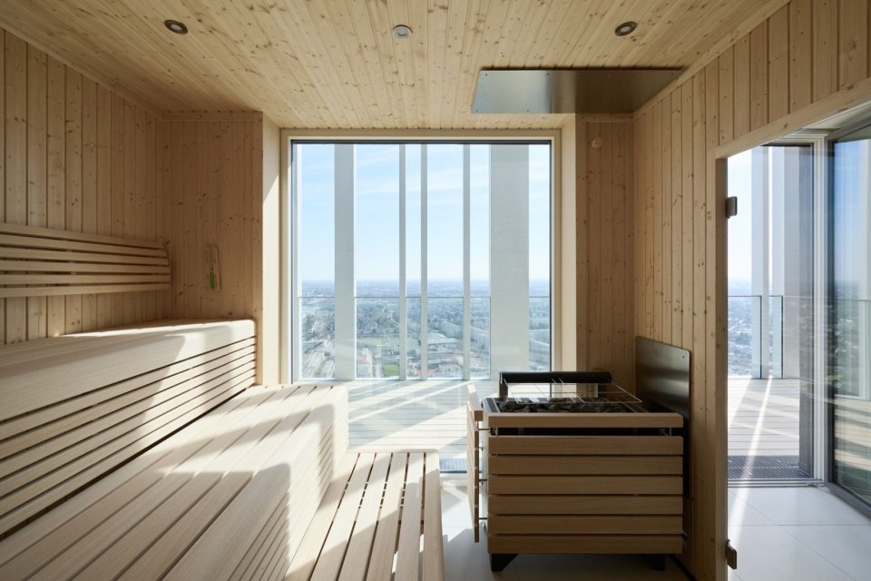 The sauna with a view/the sauna with a view